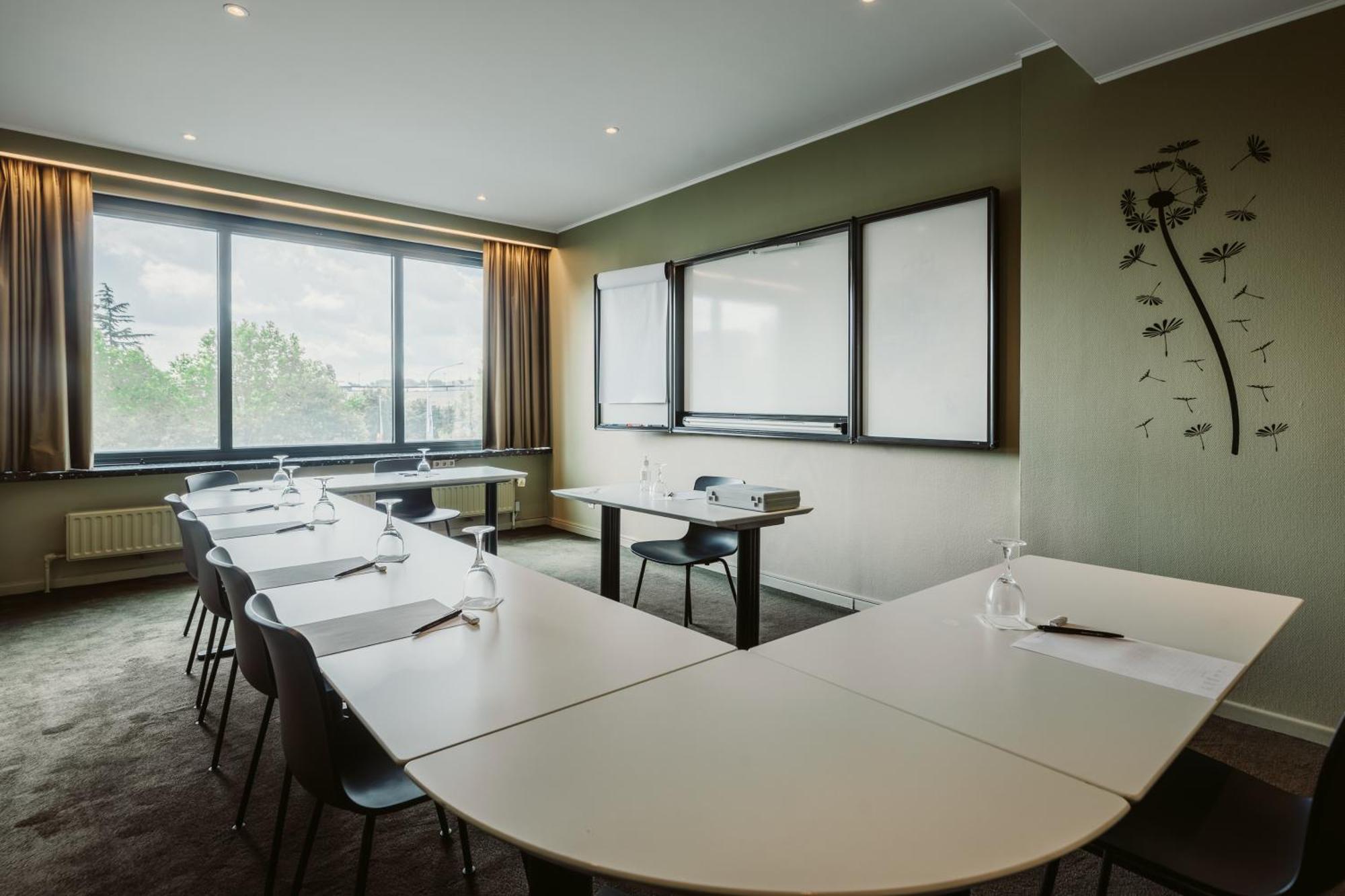 Serwir Hotel 4*